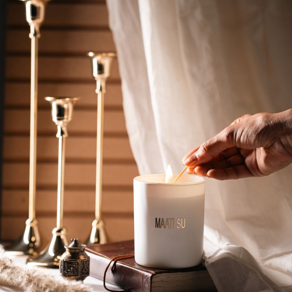 White Glass Candle | Wooden Lid | Scented Soy Wax Candle