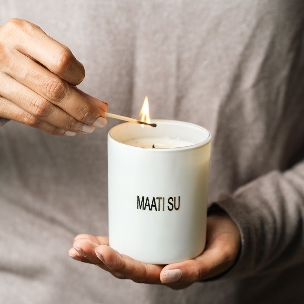 White Glass Candle | Wooden Lid | Scented Soy Wax Candle