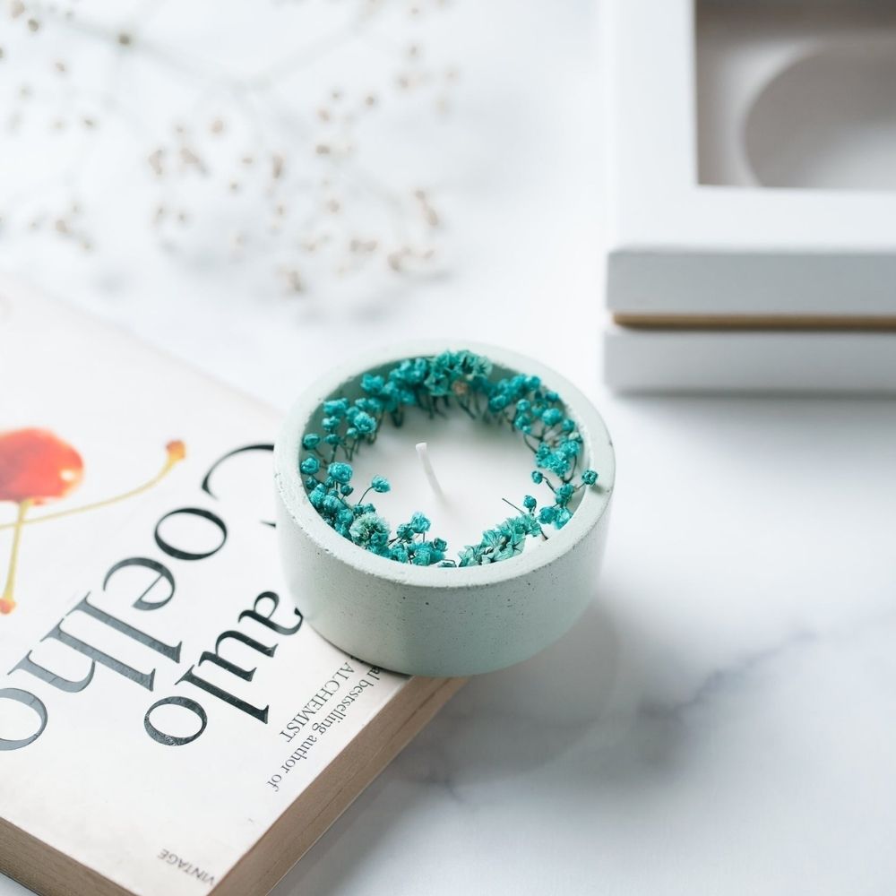 Concrete Candle | Aqua Green | Dry Flower Soy Wax Candle