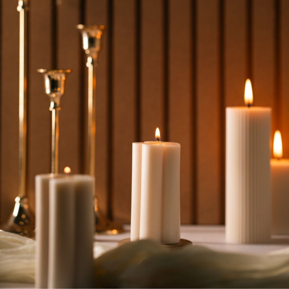 Daisy Pillar Candle | Handmade Candle