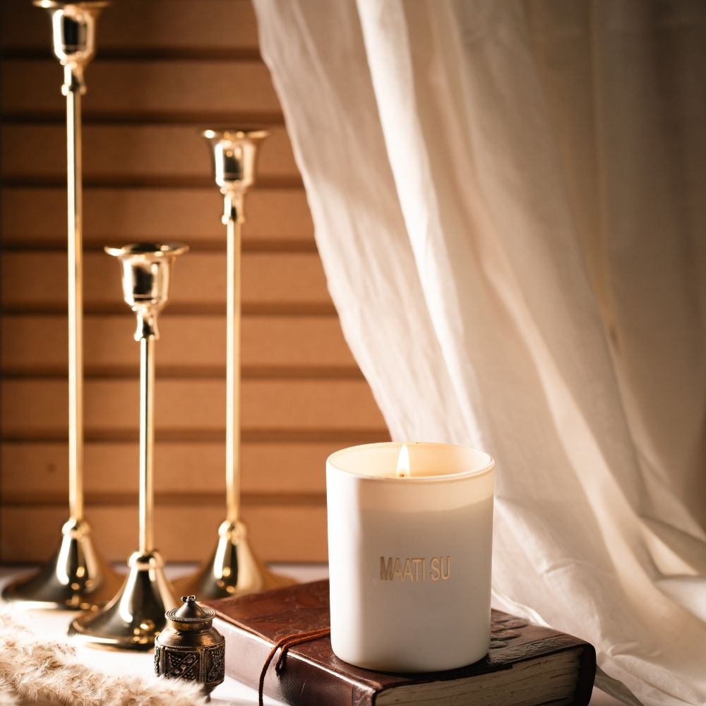 White Glass Candle | Wooden Lid | Scented Soy Wax Candle