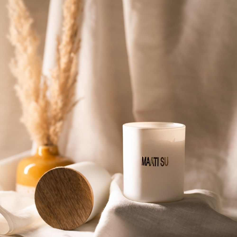 White Glass Candle | Wooden Lid | Scented Soy Wax Candle