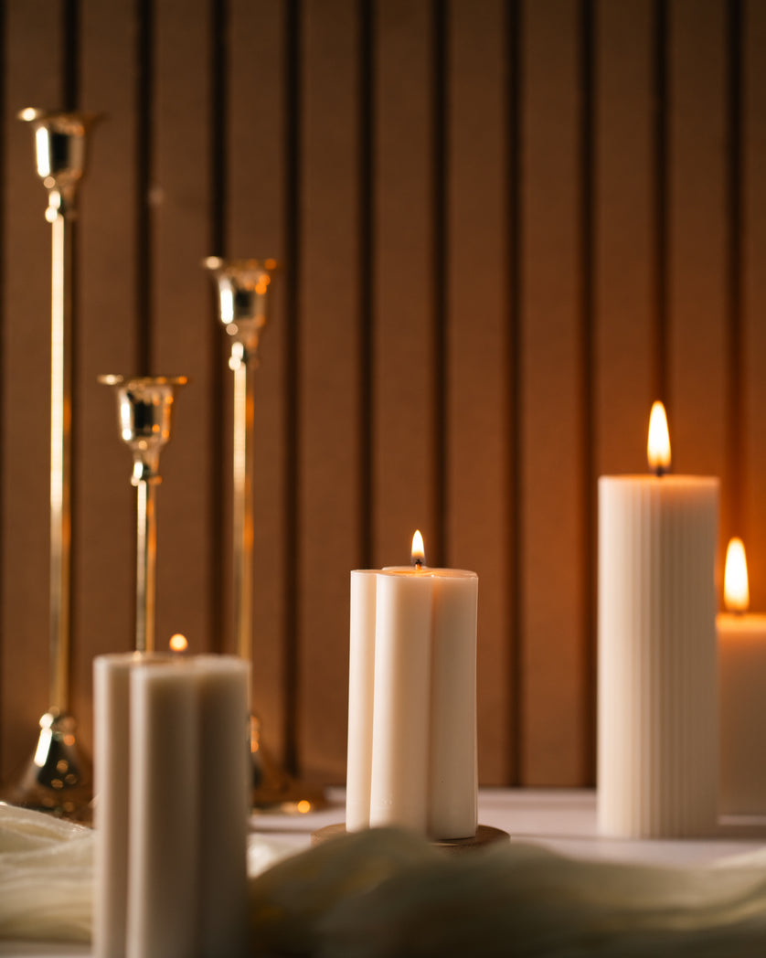 Daisy Pillar Candle