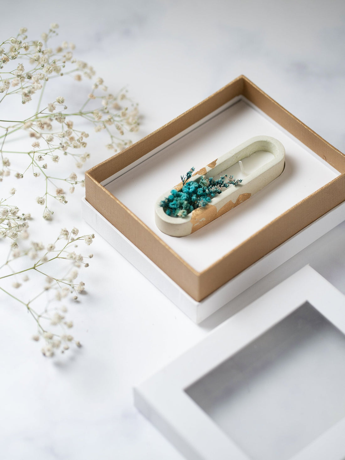 Green Concrete Container | Scented Soy Wax Candle | With Natural Flower